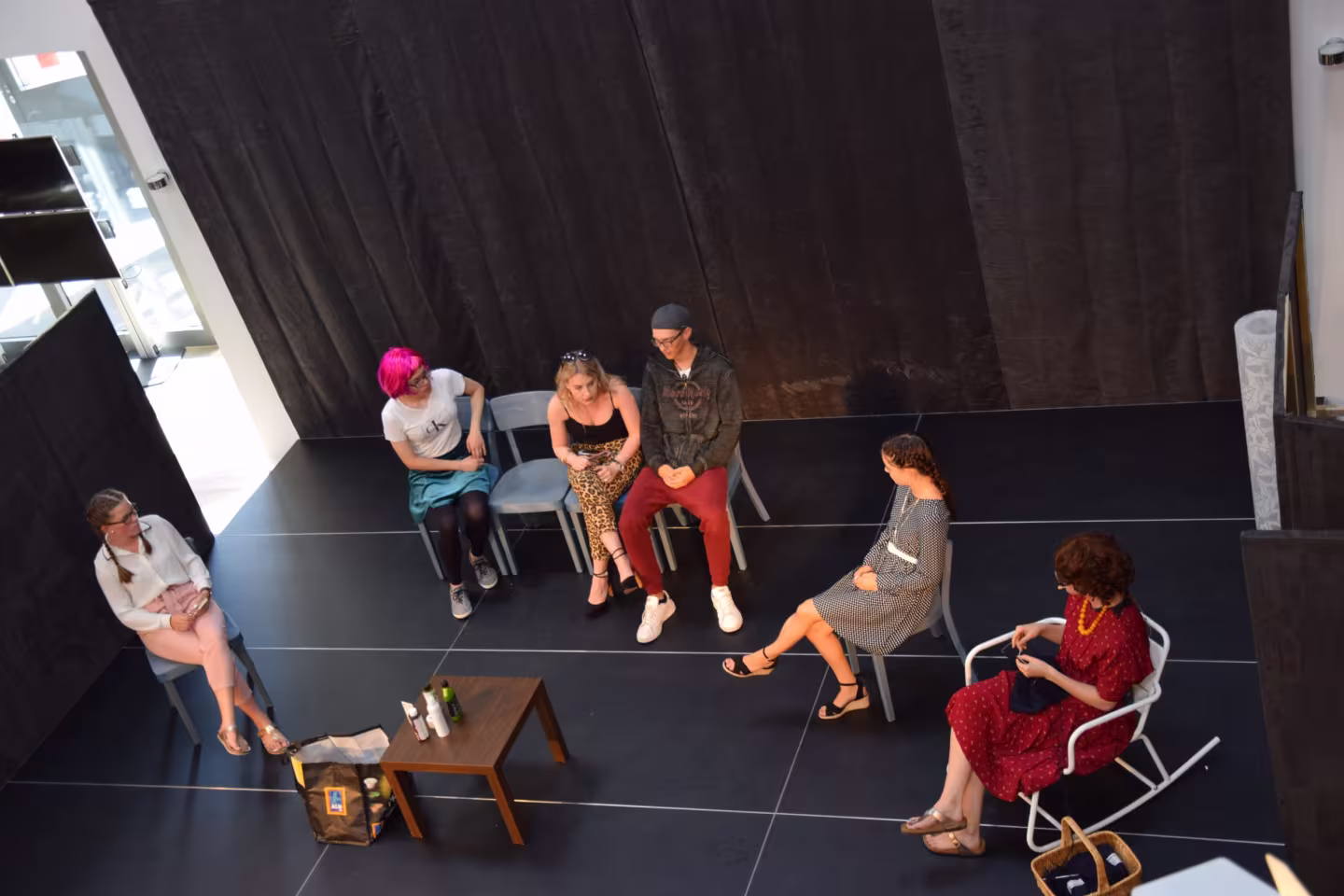 Theaterprojekt des Kurpfalz Internats inszeniert das Stück „Ich bin ja so tot“