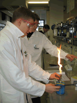 Besuch BASF Explore-Labor mit der Klassenstufe 13 Besuch BASF Explore-Labor mit der Klassenstufe 13