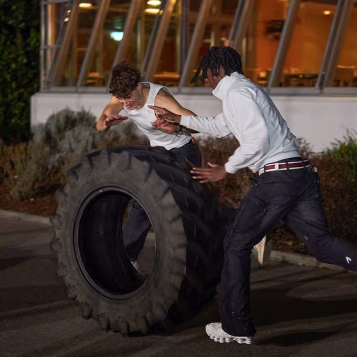 Teamspiele mit großem Reifen