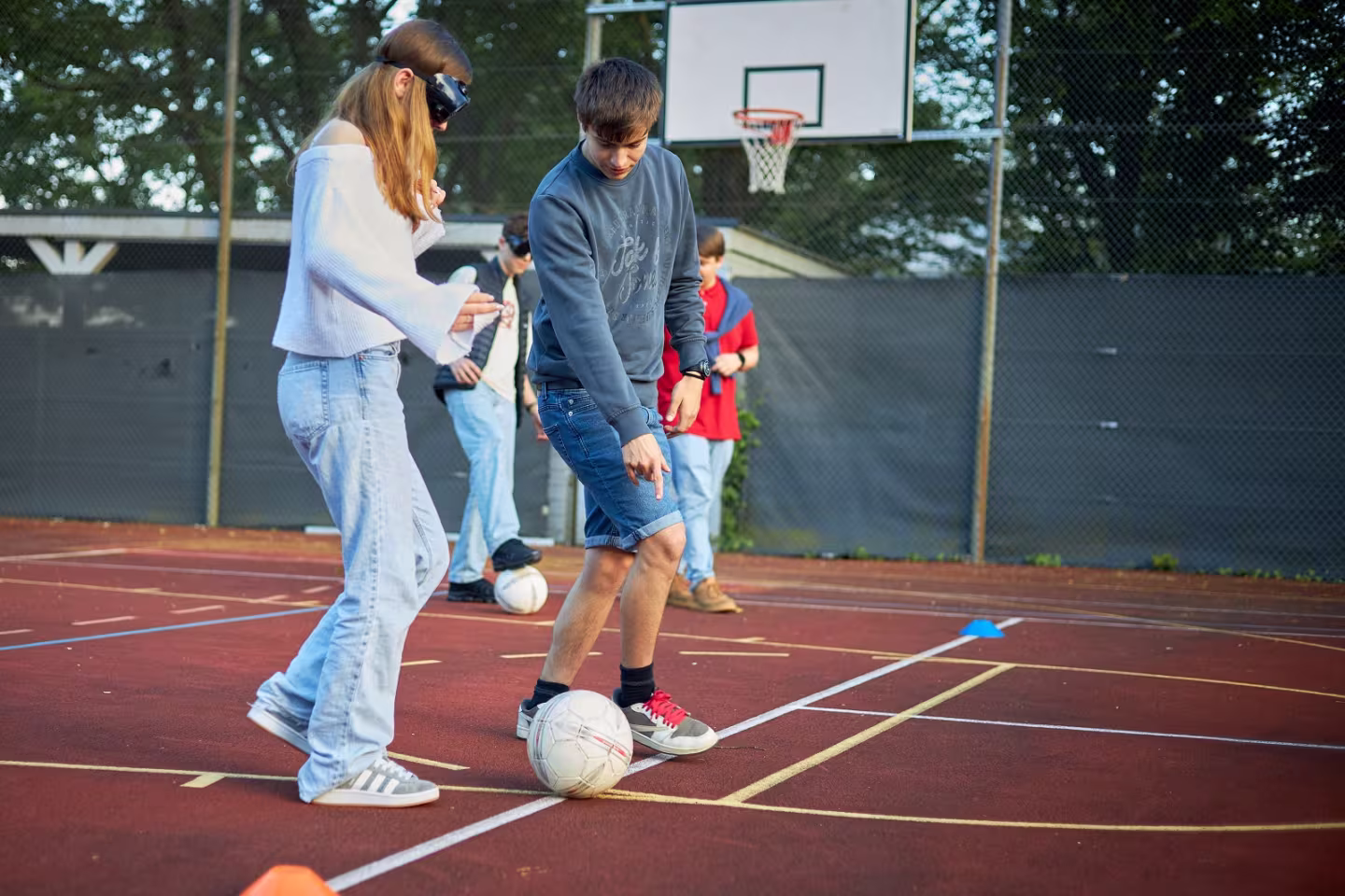 9. Runde der Teamspiele: Sharks liegen weit vorne